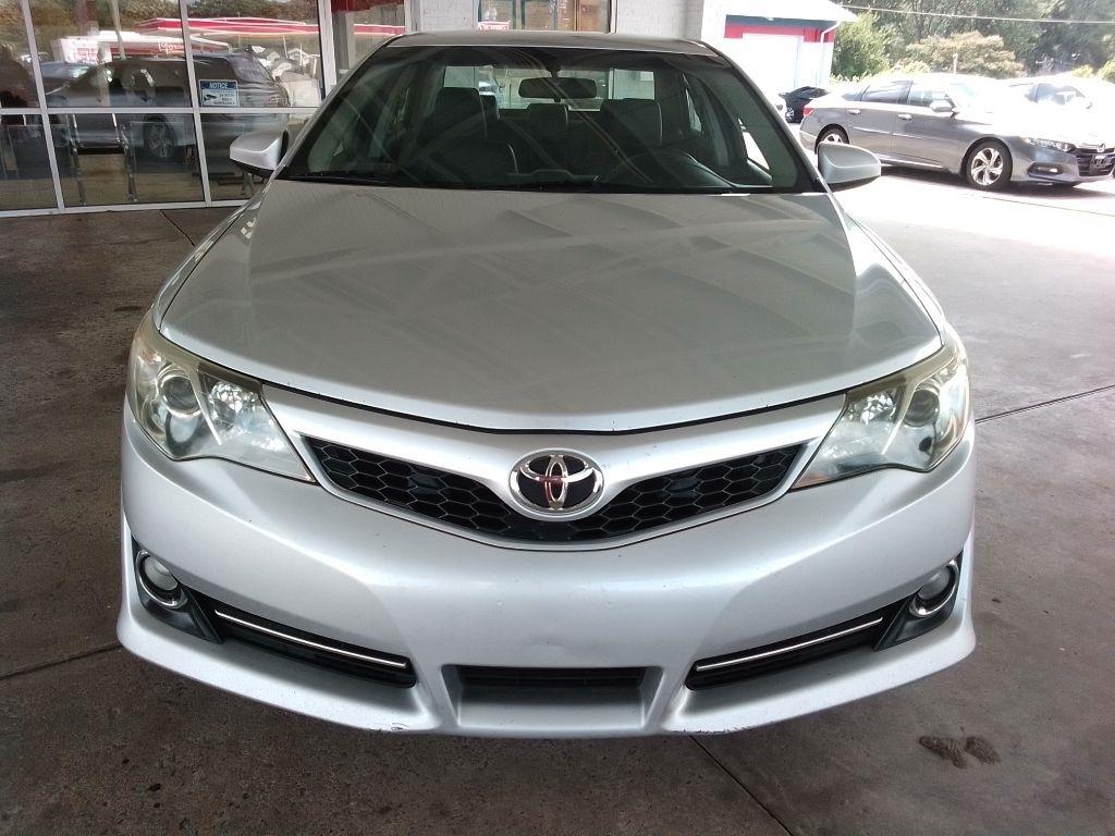 Toyota Camry SE 2014