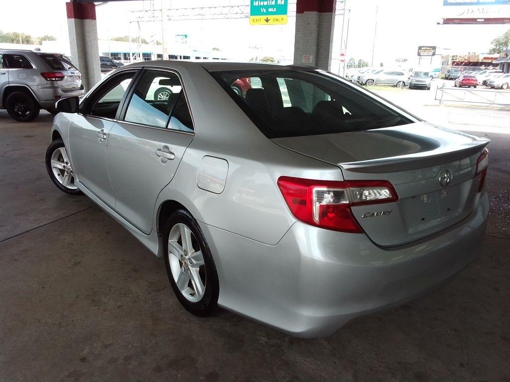 Toyota Camry SE 2014