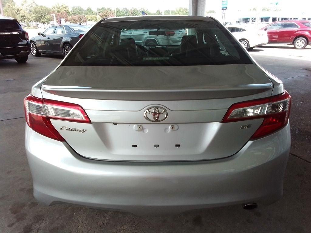 Toyota Camry SE 2014