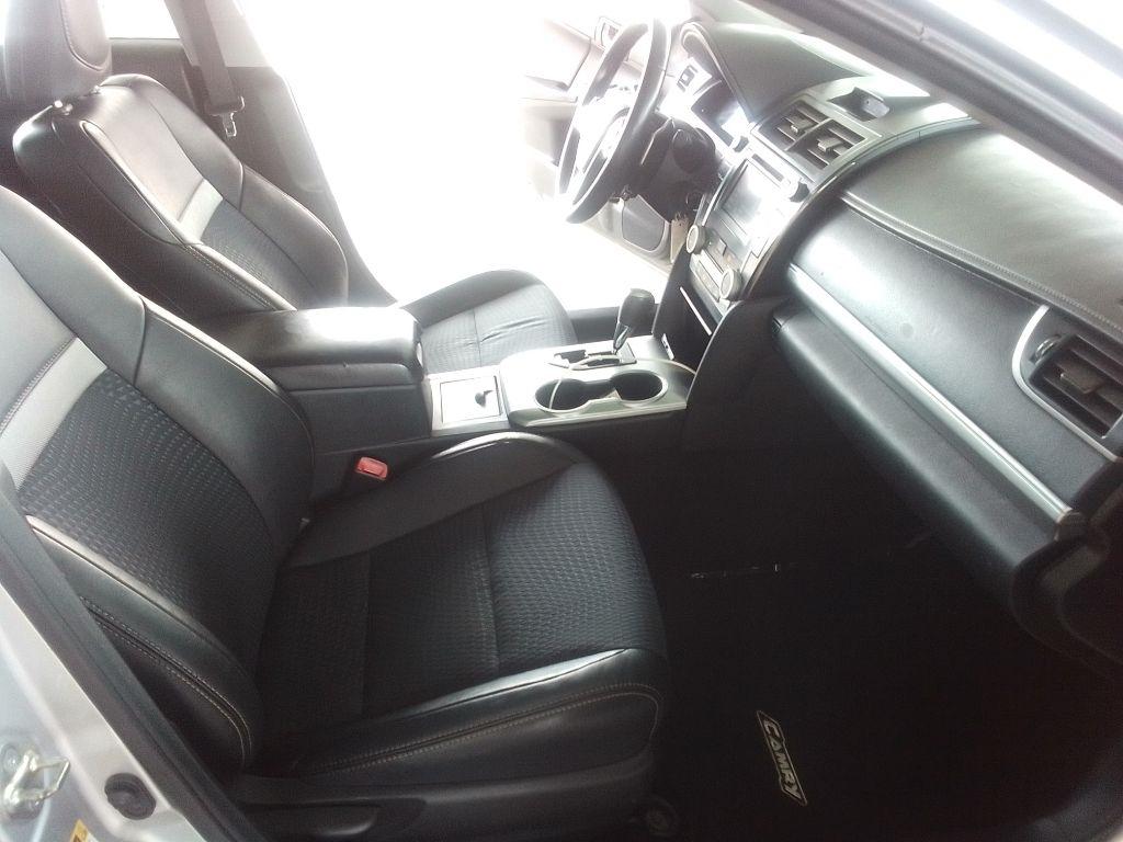 Toyota Camry SE 2014