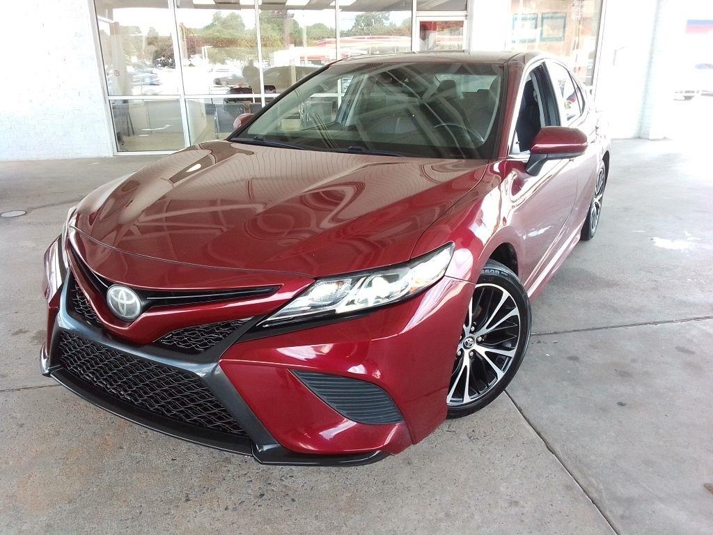 Toyota Camry SE 2018