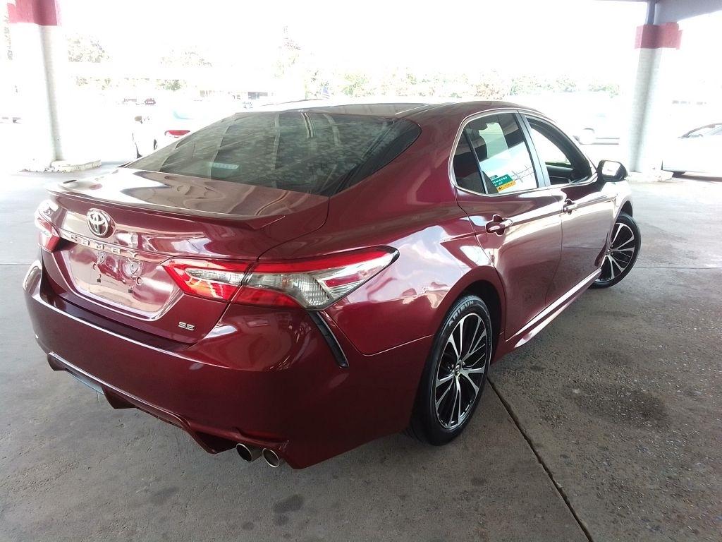 Toyota Camry SE 2018
