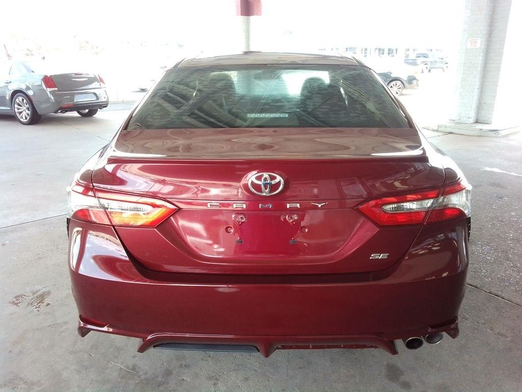 Toyota Camry SE 2018