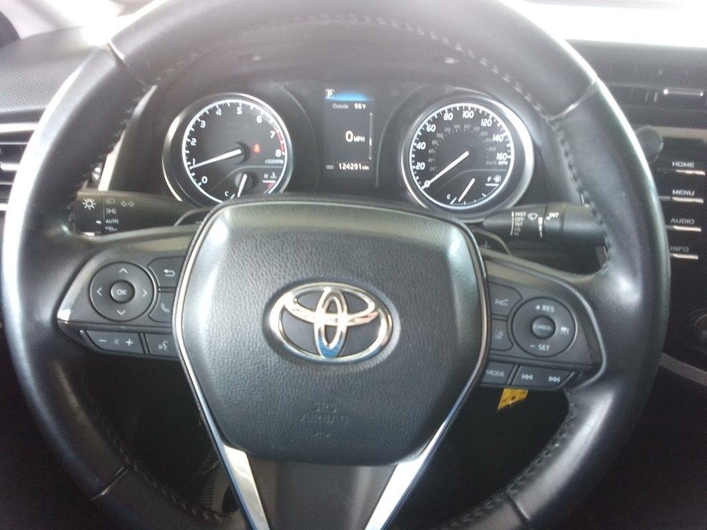 Toyota Camry SE 2018