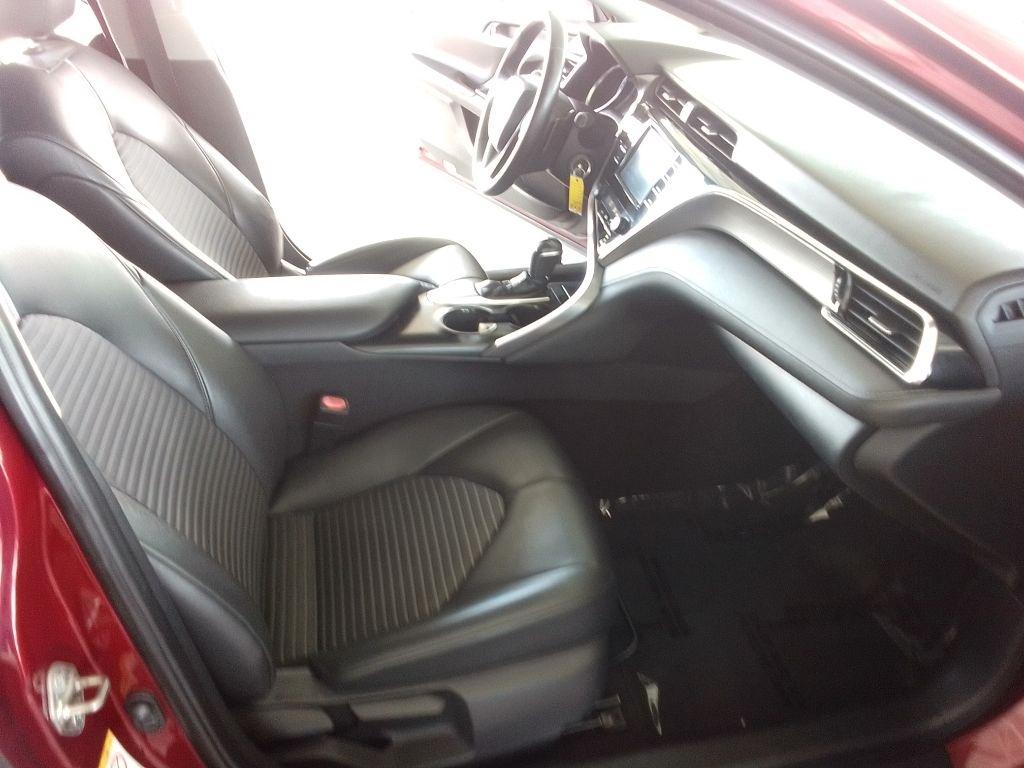 Toyota Camry SE 2018