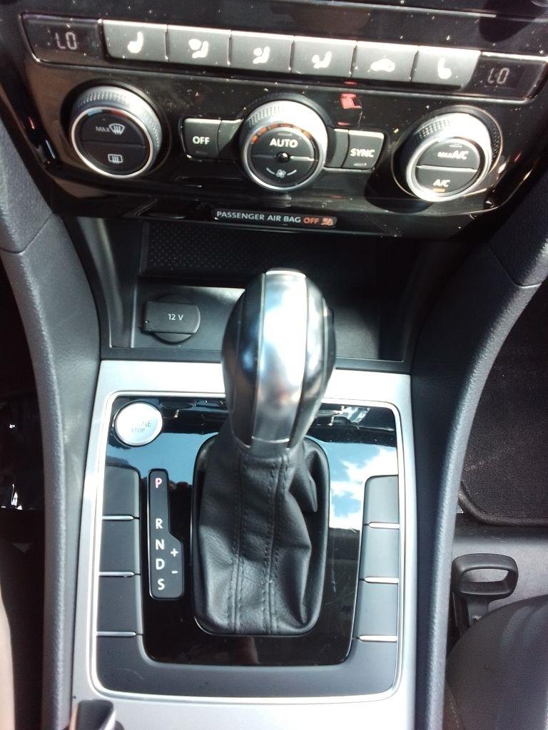 Volkswagen Passat SE 2021