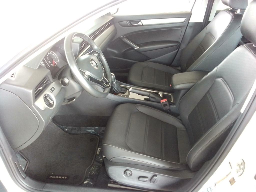 Volkswagen Passat SE 2021