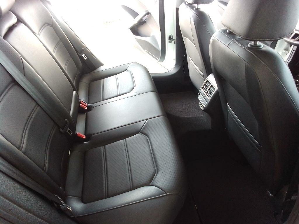 Volkswagen Passat SE 2021