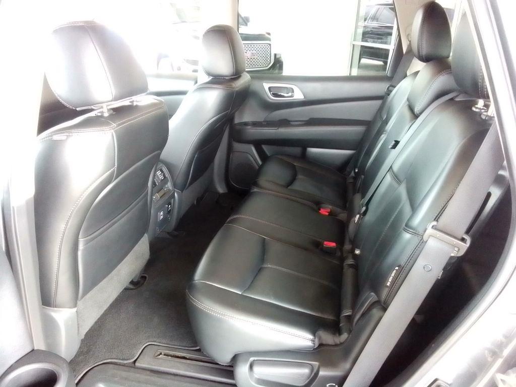 Nissan Pathfinder SL 4WD 2018