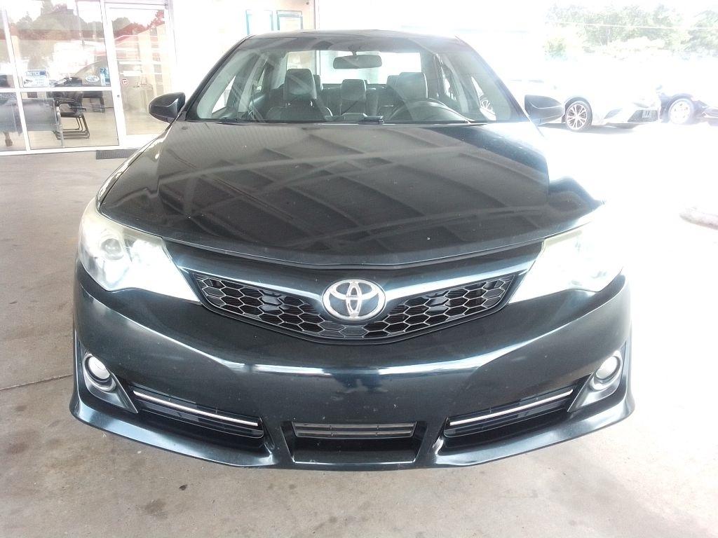 Toyota Camry SE 2014