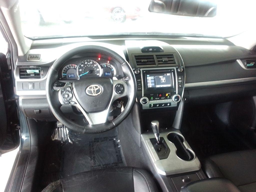 Toyota Camry SE 2014