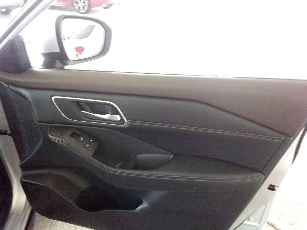 Nissan Rogue SV 2021