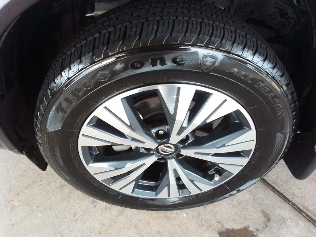 Nissan Rogue SV 2021