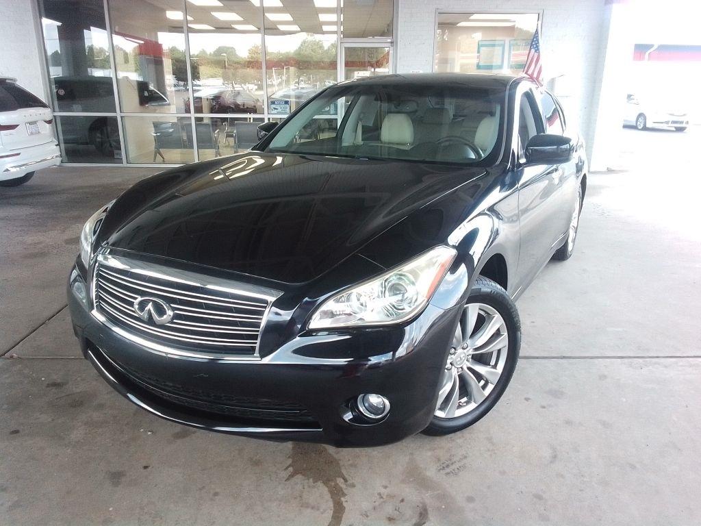 Infiniti Q70 37x 2014