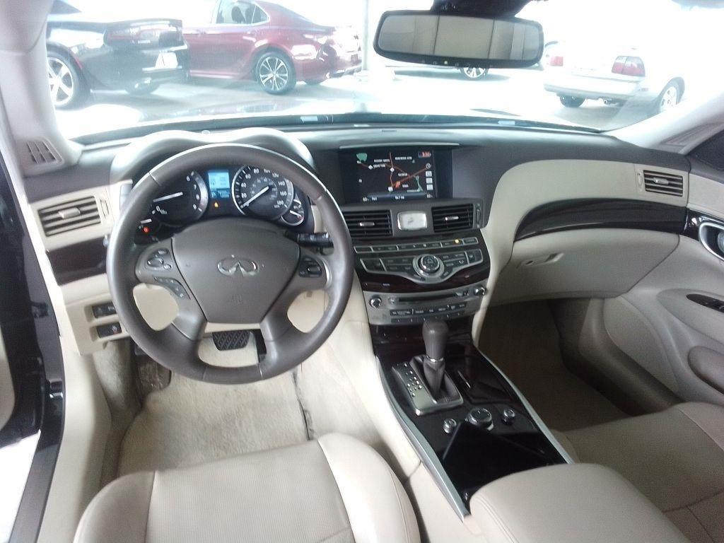 Infiniti Q70 37x 2014