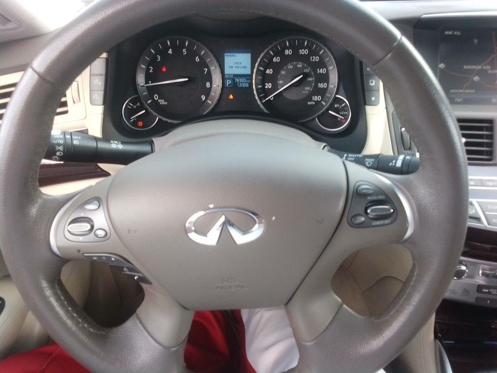 Infiniti Q70 37x 2014