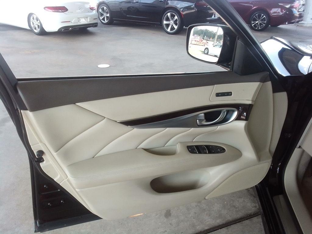 Infiniti Q70 37x 2014
