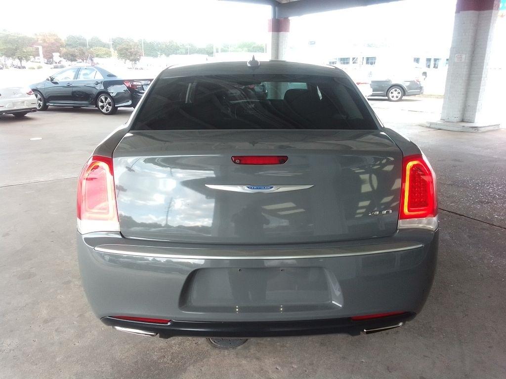 Chrysler 300 Touring 2019