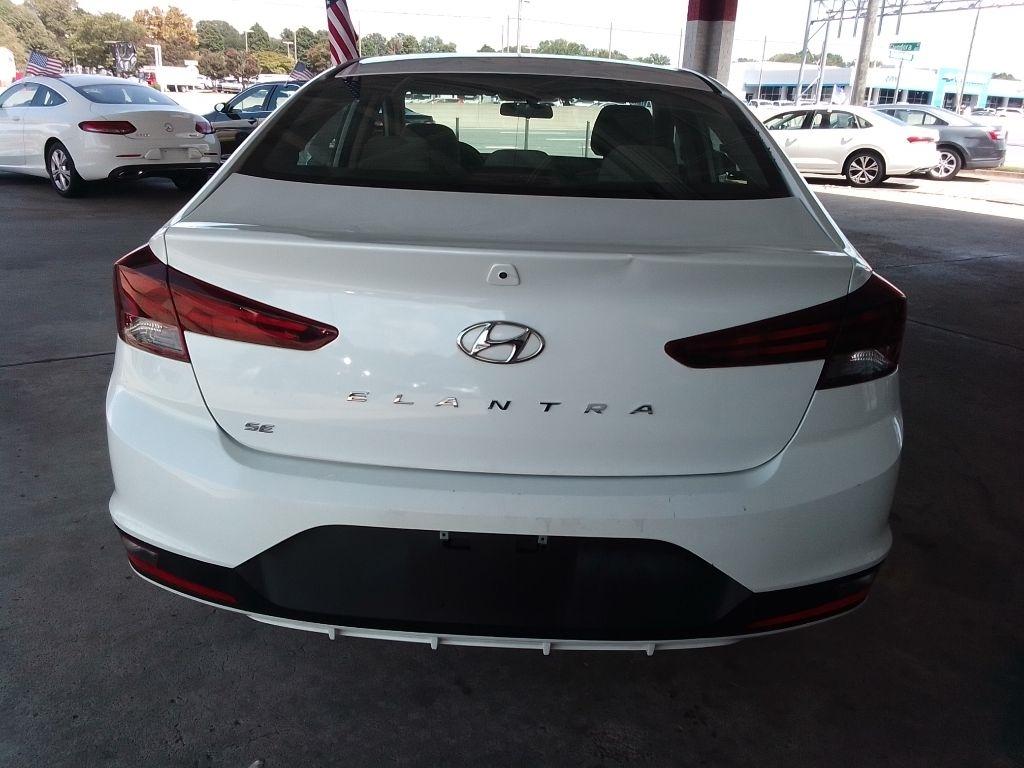 Hyundai Elantra SE 6M 2019