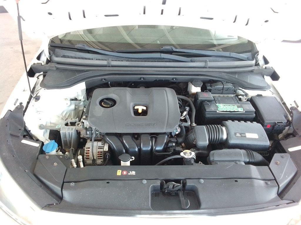 Hyundai Elantra SE 6M 2019