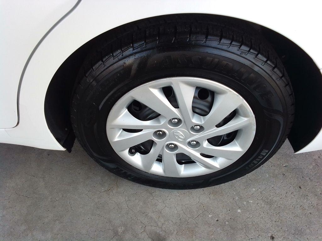 Hyundai Elantra SE 6M 2019