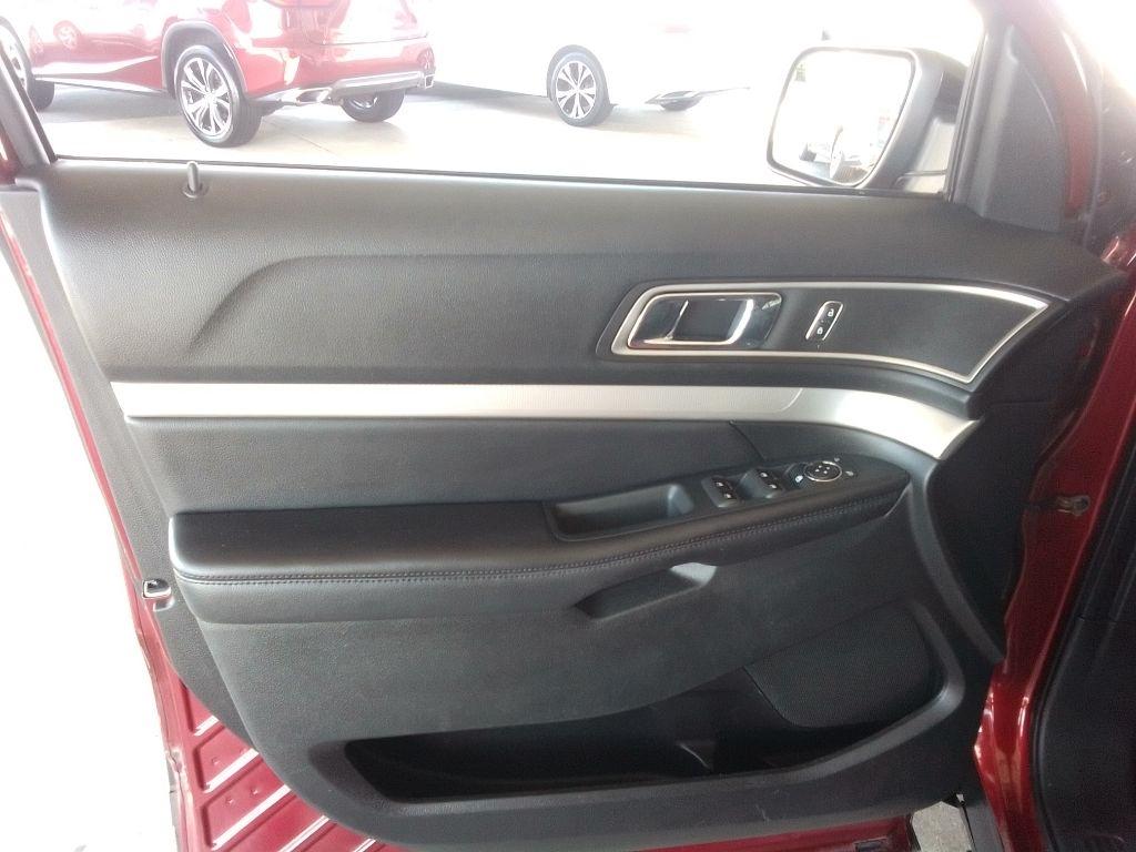Ford Explorer XLT 4WD 2016