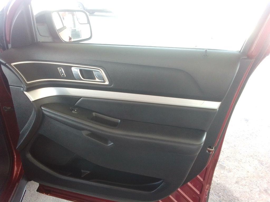Ford Explorer XLT 4WD 2016