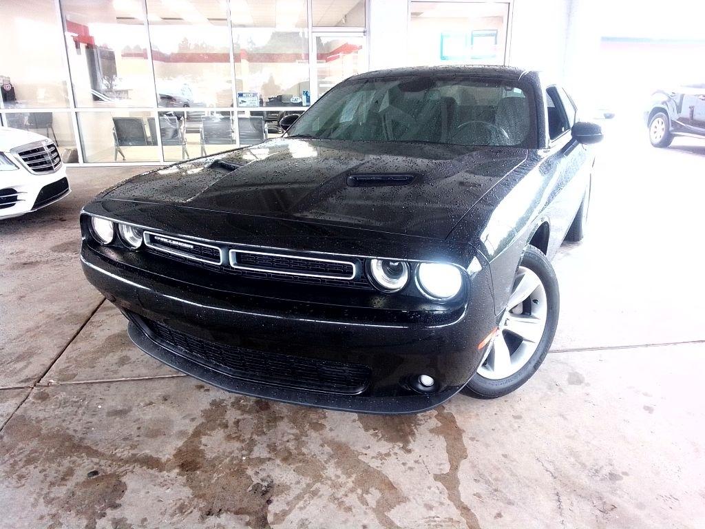 2019 Dodge Challenger SXT RWD