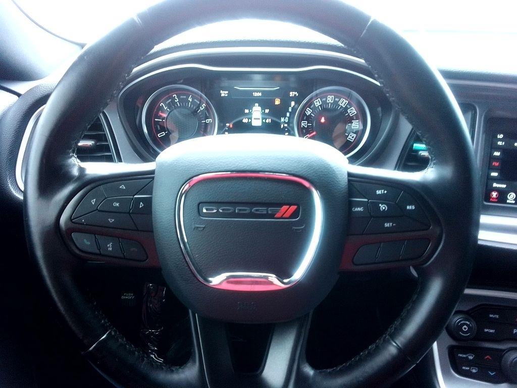 Dodge Challenger SXT RWD 2019