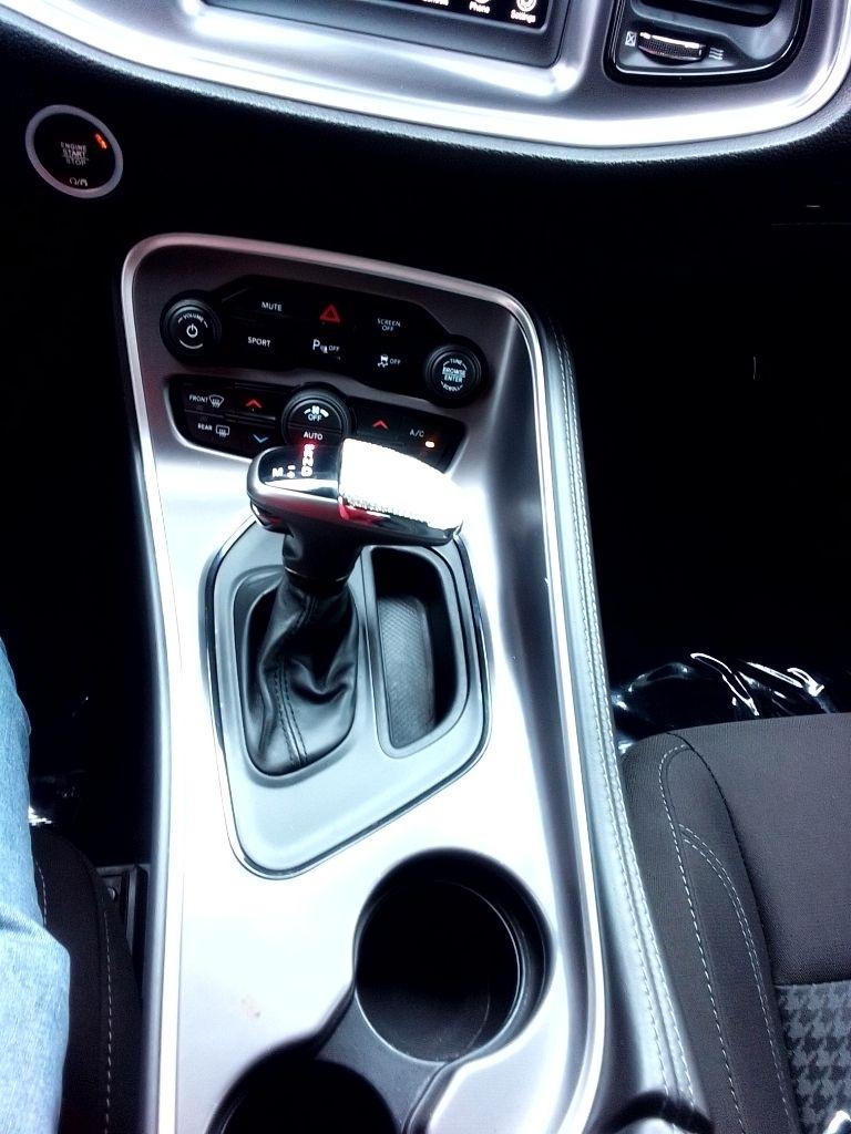 Dodge Challenger SXT RWD 2019