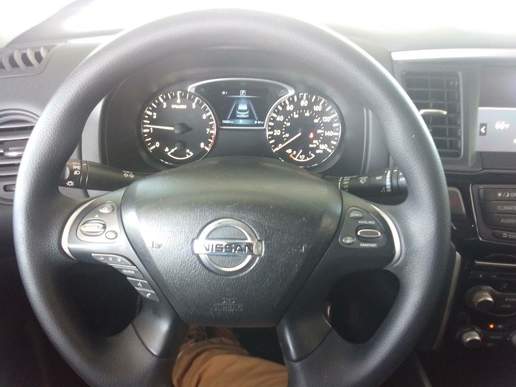 Nissan Pathfinder S 2020