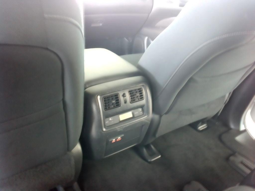 Nissan Pathfinder S 2020