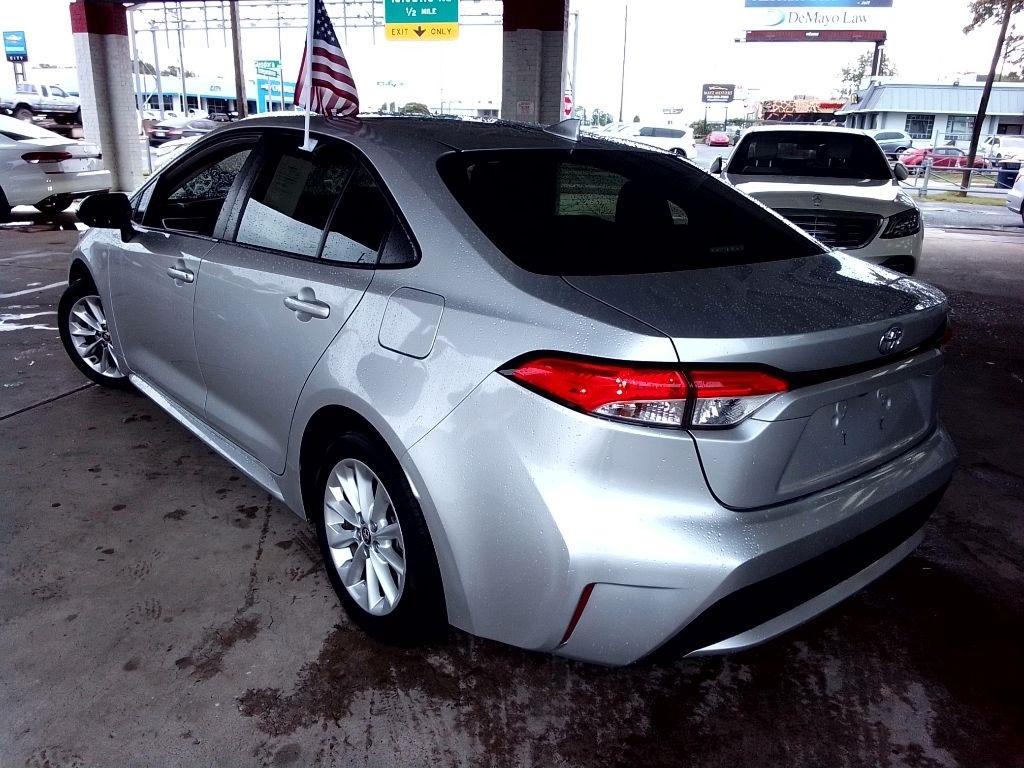 Toyota Corolla LE CVT (Natl) 2022