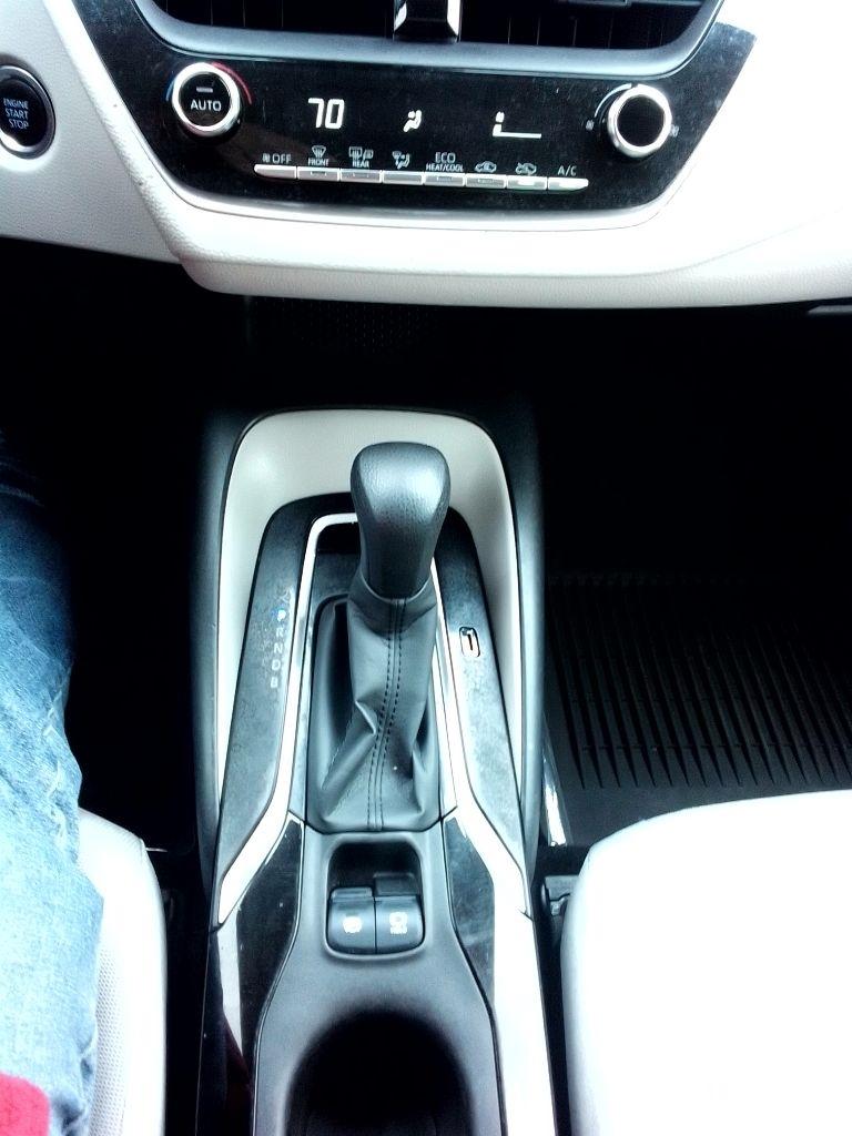 Toyota Corolla LE CVT (Natl) 2022