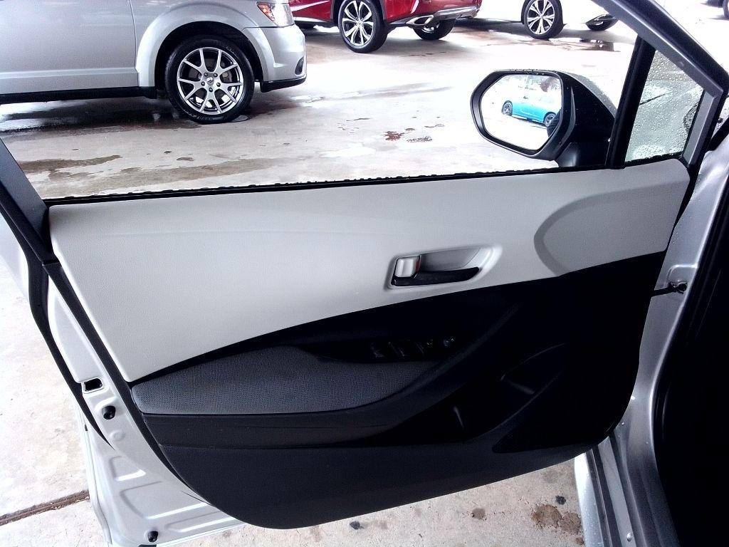 Toyota Corolla LE CVT (Natl) 2022