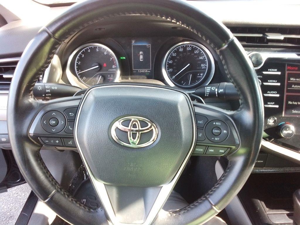 Toyota Camry SE Auto (Natl) 2020