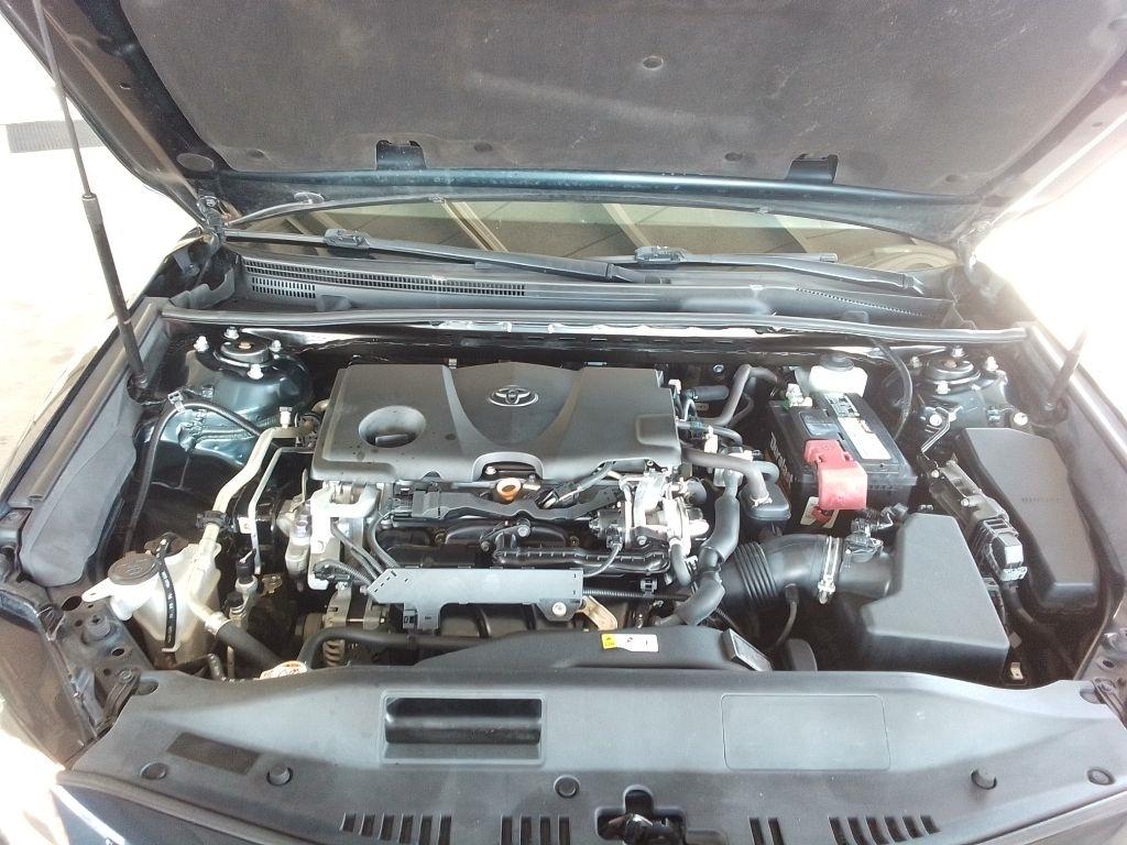 Toyota Camry SE Auto (Natl) 2020