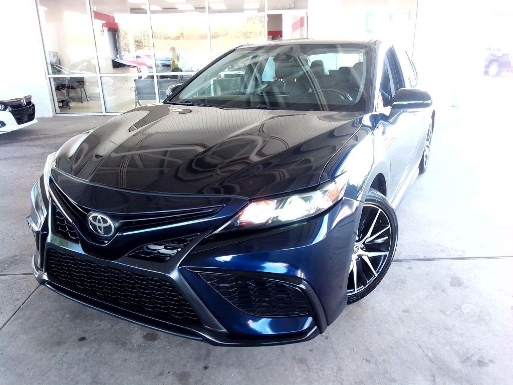 Toyota Camry SE Auto (Natl) 2022