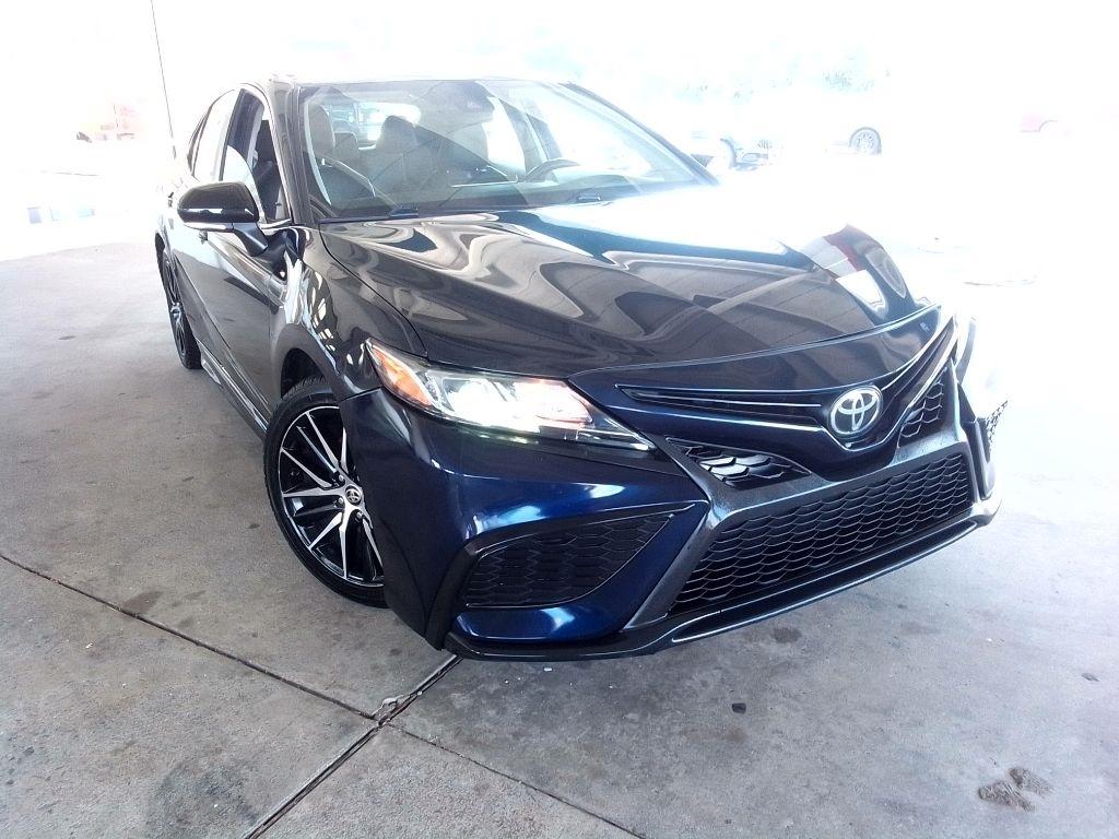 Toyota Camry SE Auto (Natl) 2022