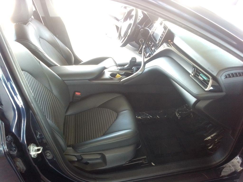 Toyota Camry SE Auto (Natl) 2022