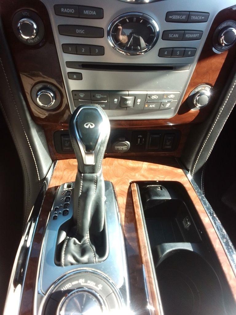 Infiniti QX80 LUXE AWD 2019
