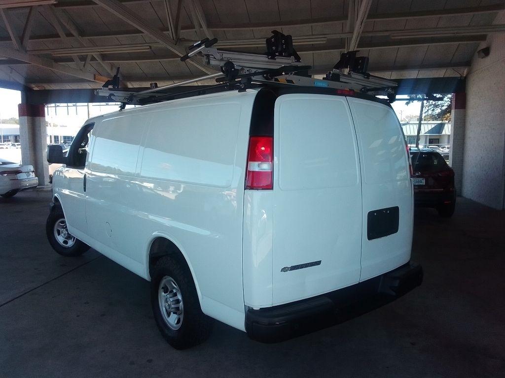 Chevrolet Express Cargo Van RWD 2500 135" 2020