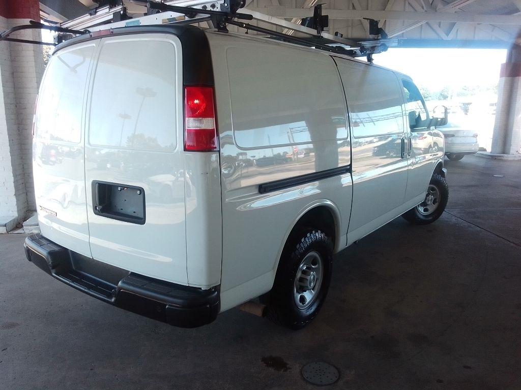 Chevrolet Express Cargo Van RWD 2500 135" 2020