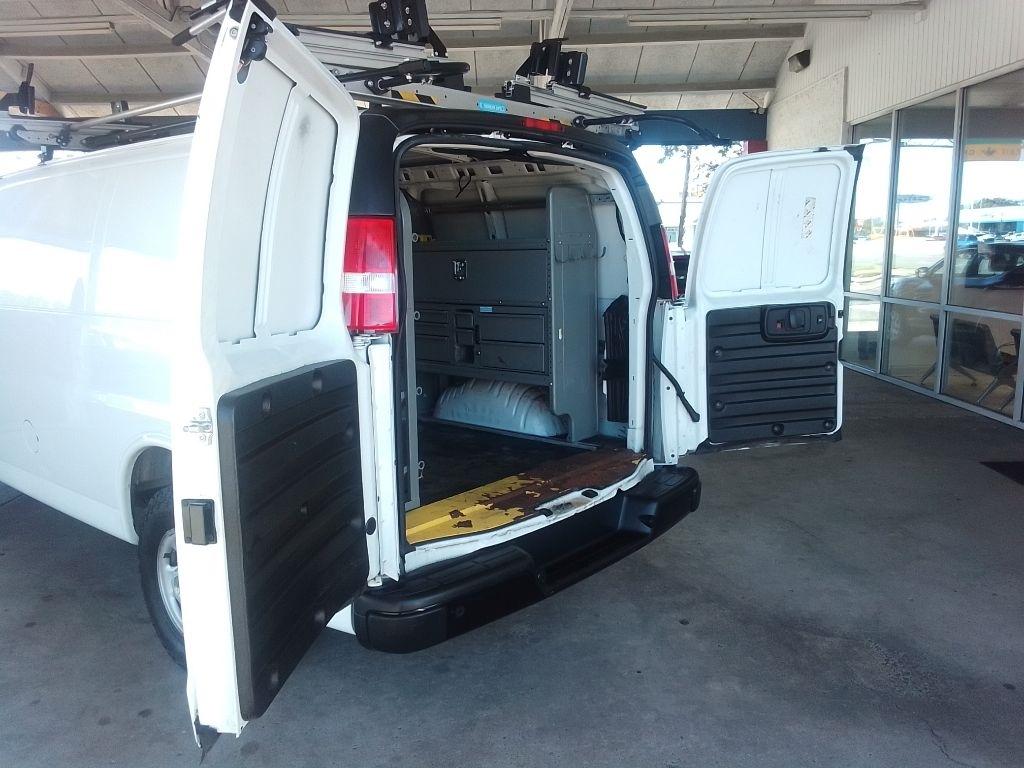 Chevrolet Express Cargo Van RWD 2500 135" 2020