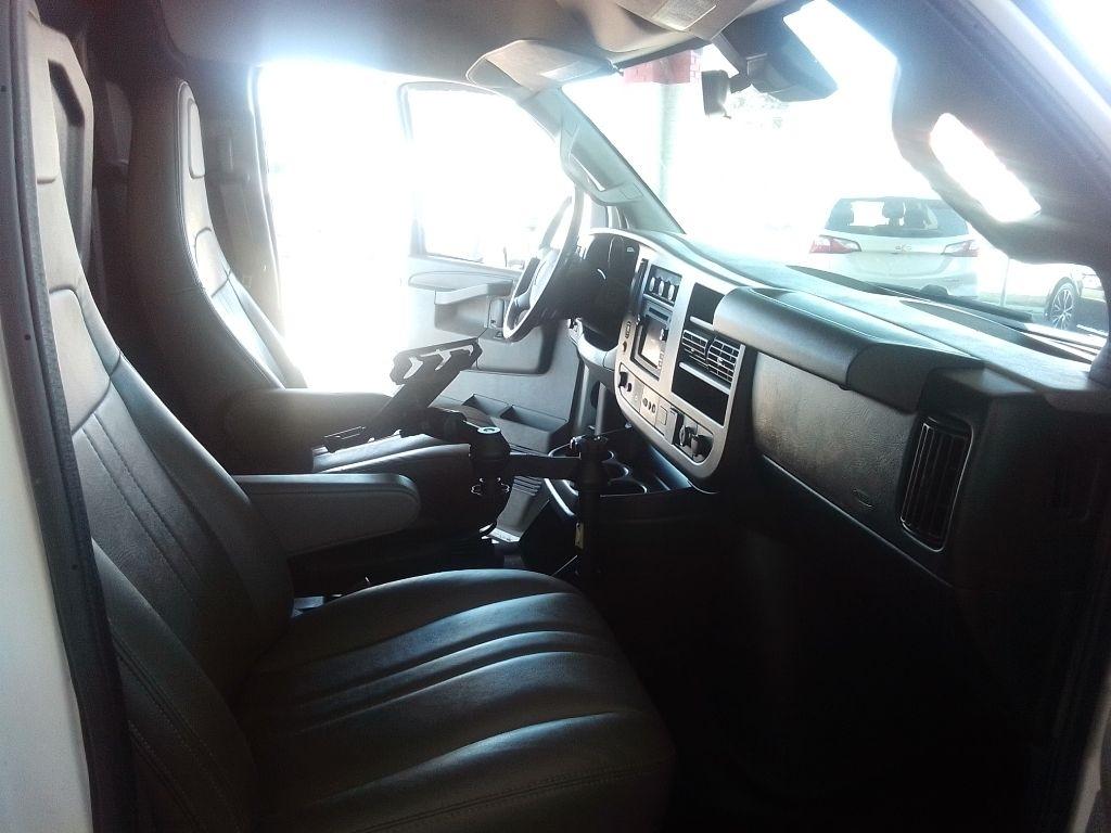 Chevrolet Express Cargo Van RWD 2500 135" 2020