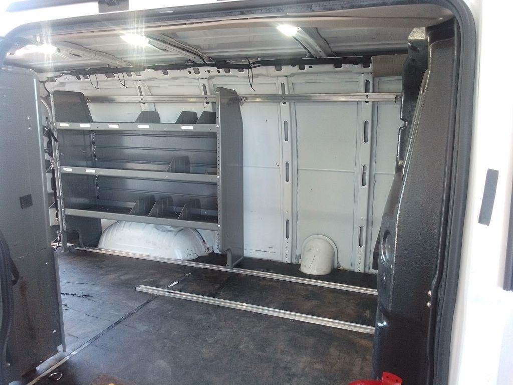 Chevrolet Express Cargo Van RWD 2500 135" 2020