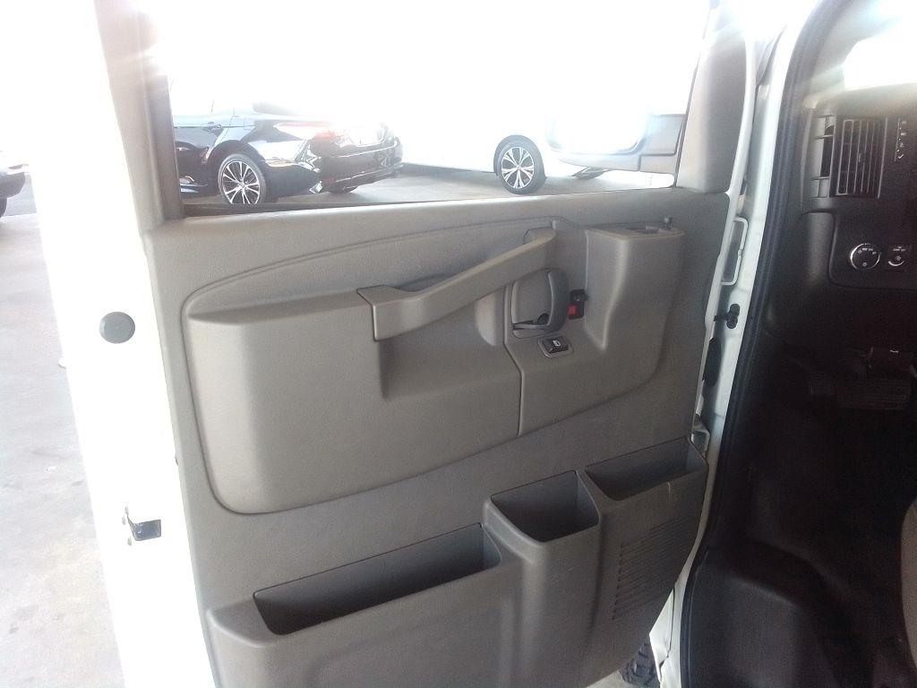 Chevrolet Express Cargo Van RWD 2500 135" 2020