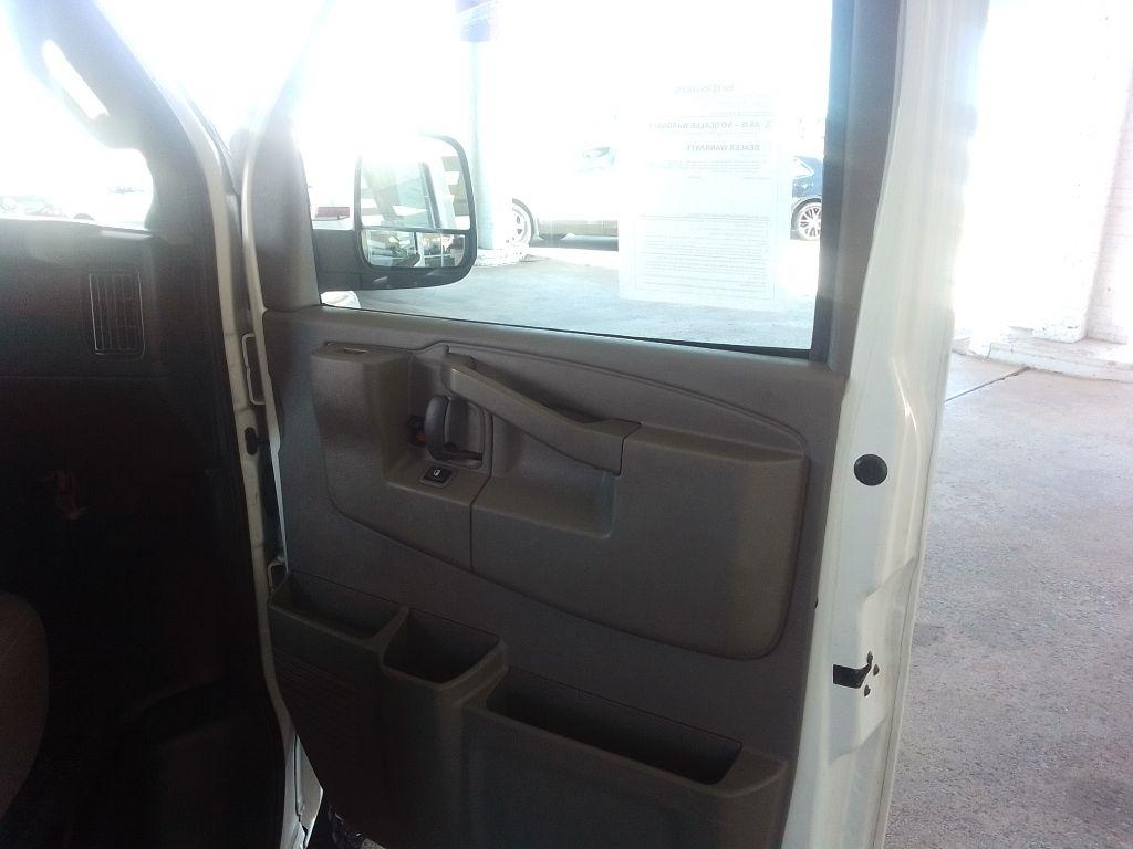 Chevrolet Express Cargo Van RWD 2500 135" 2020