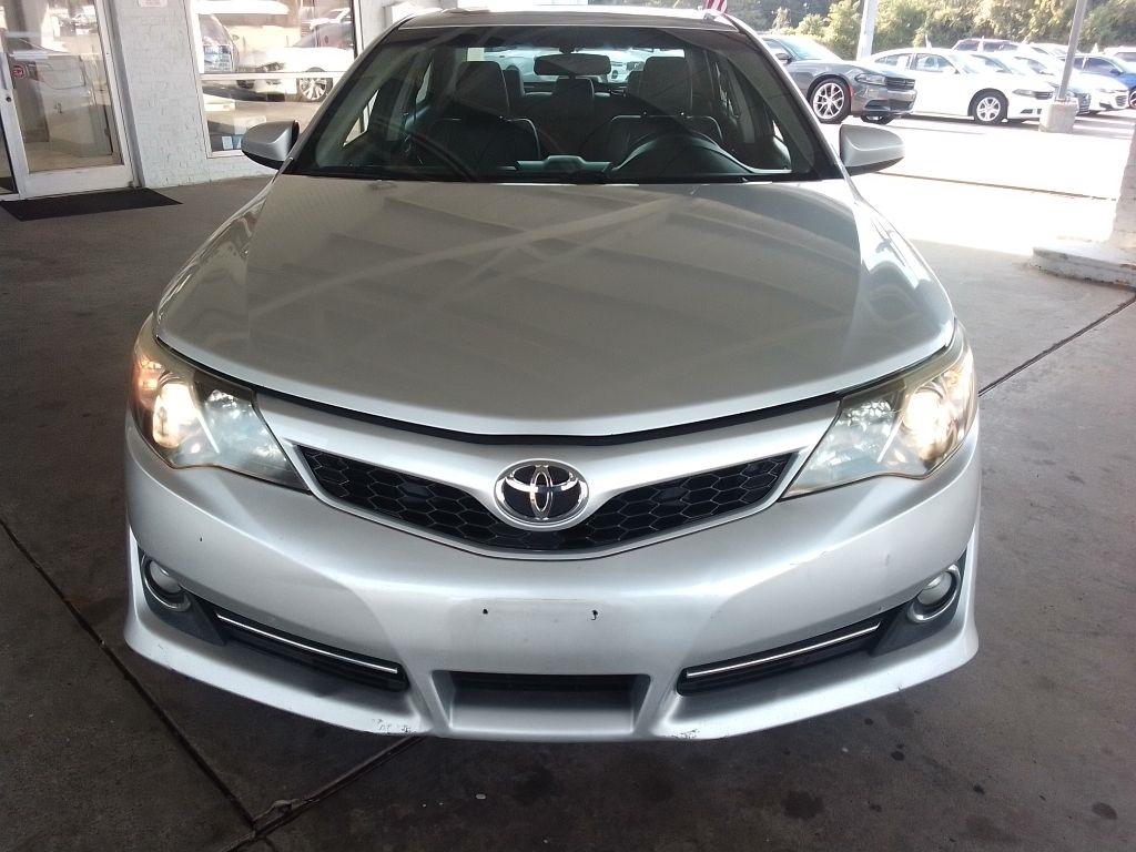 Toyota Camry 4dr Sdn I4 Auto XLE (Natl) 2013