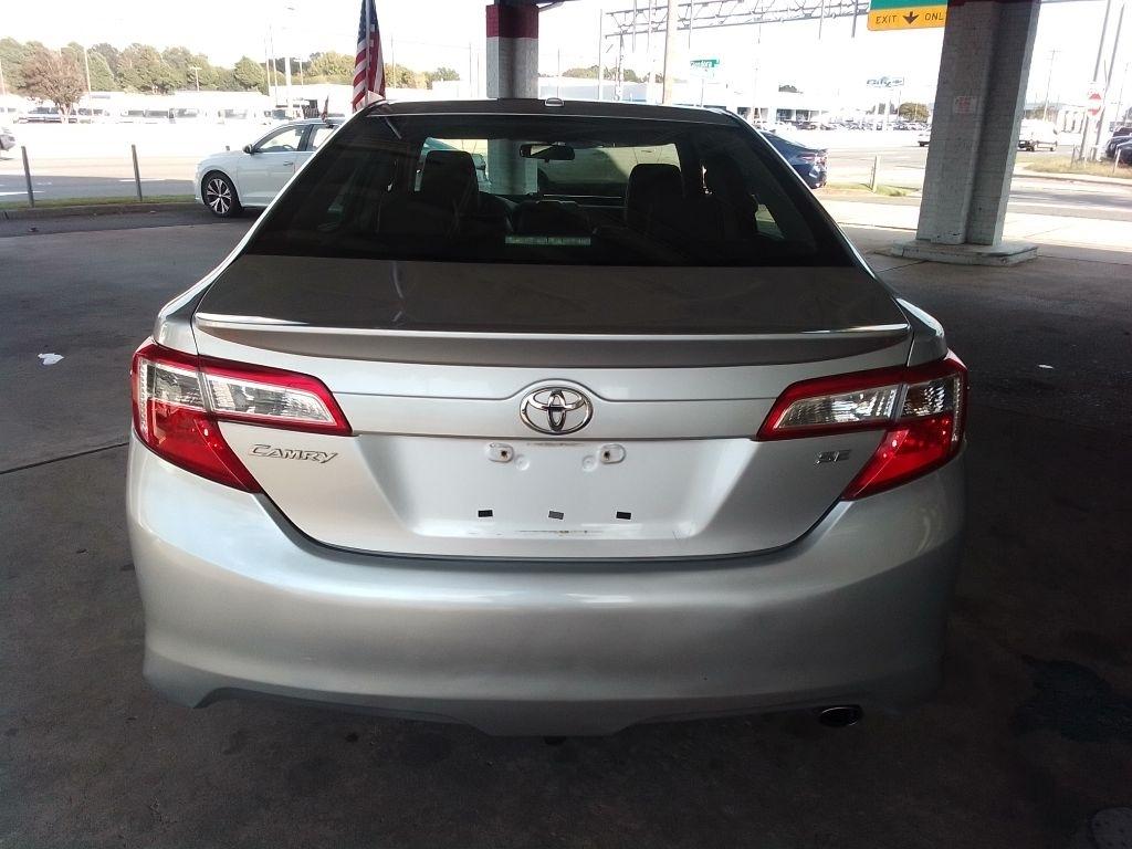 Toyota Camry 4dr Sdn I4 Auto XLE (Natl) 2013